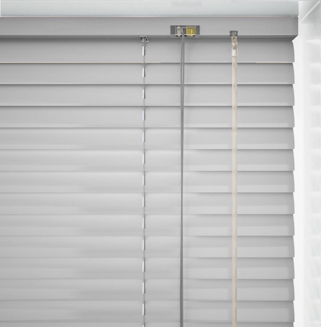 Shiny Silver Metal Venetian Blind - 25mm