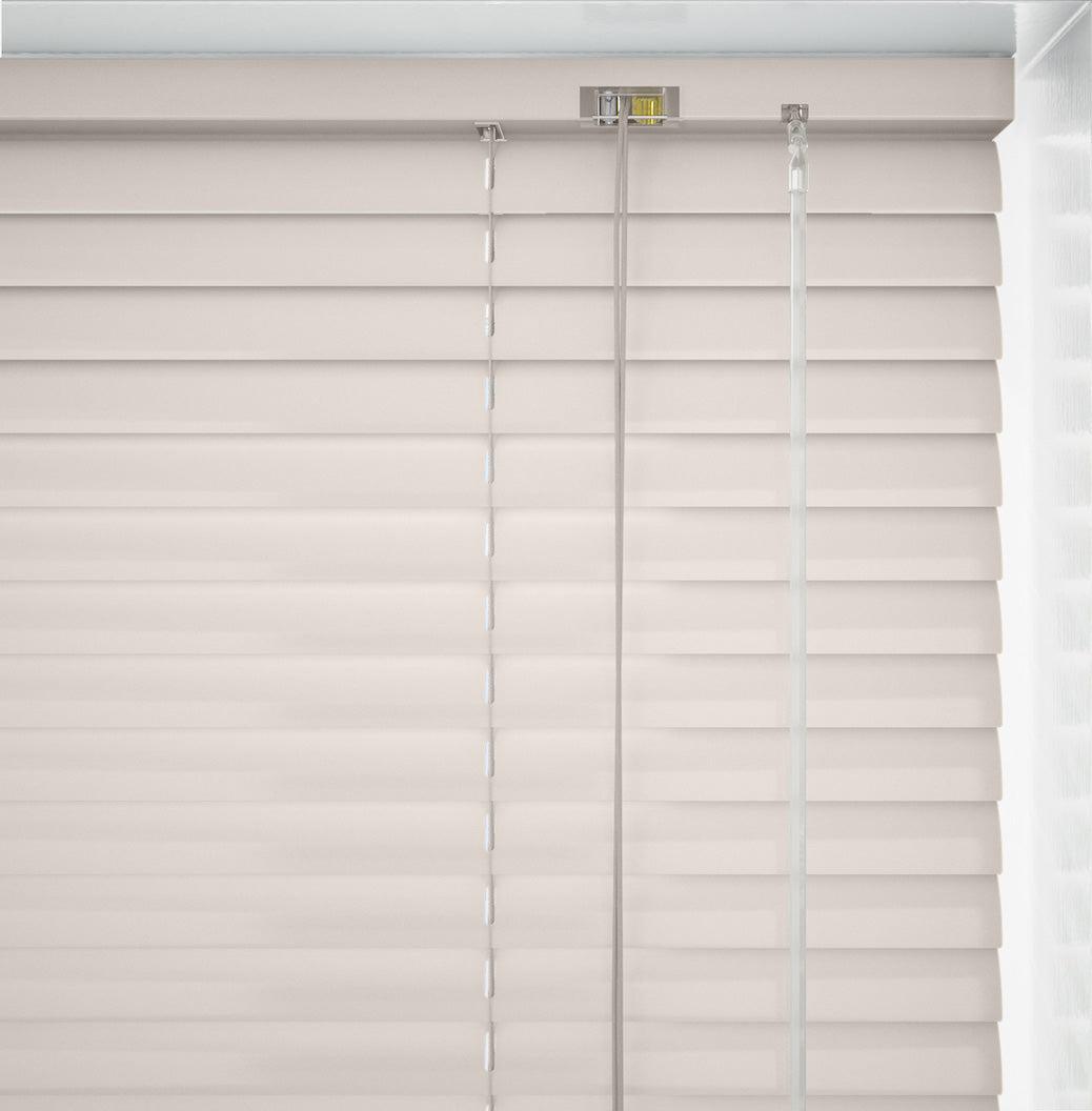 Chalk White MetalVenetian Blind - 25mm
