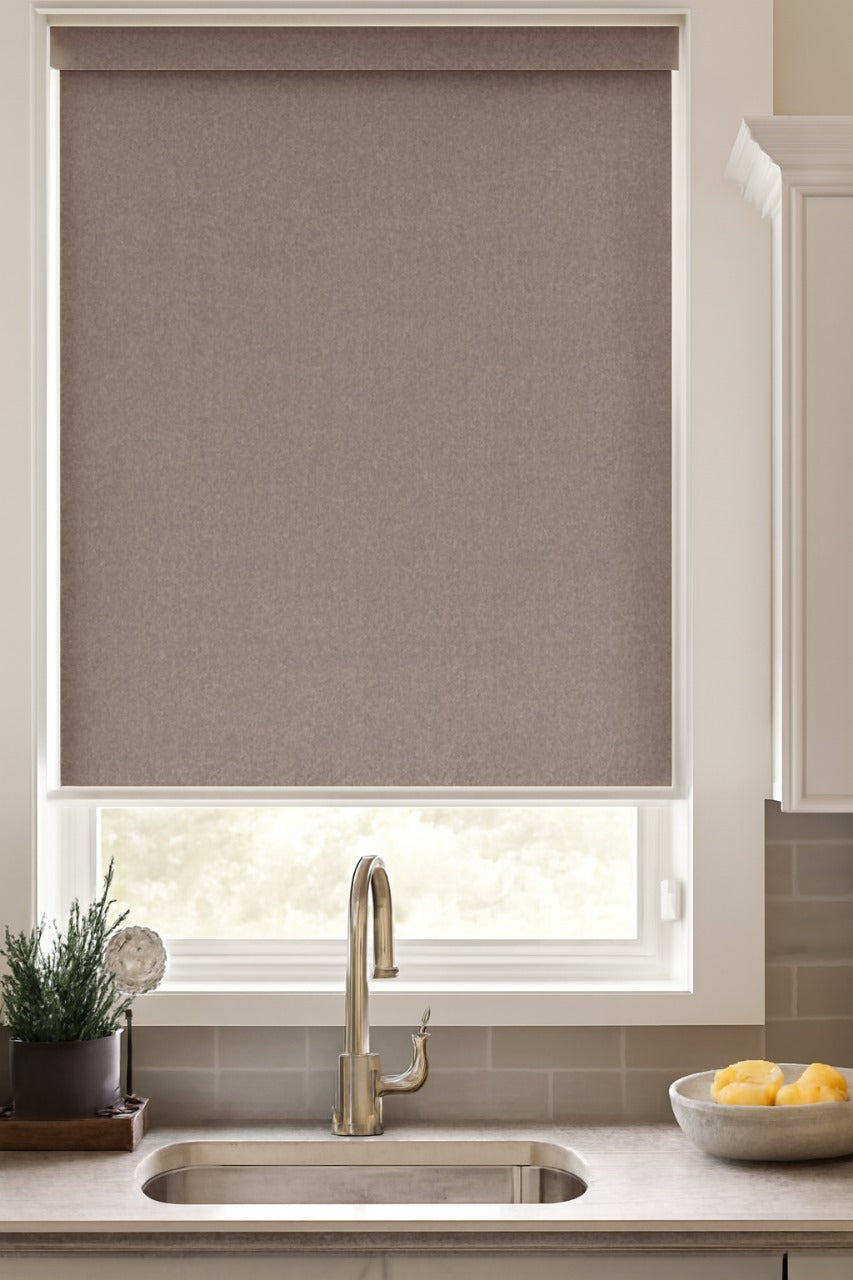 Hagen Garnet Electrical Roller Blind