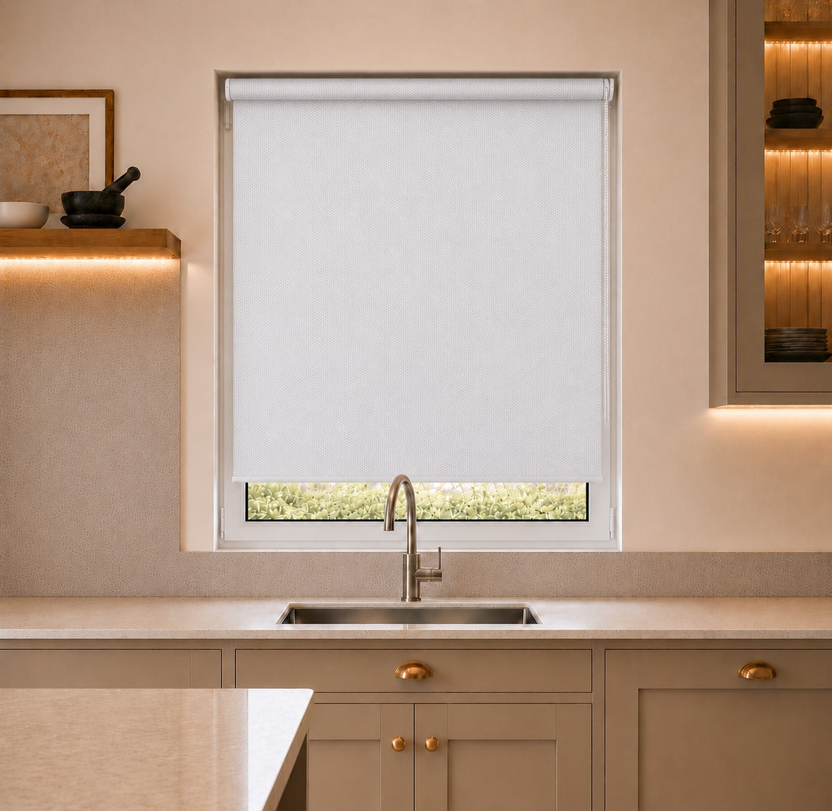 Panama Pro 3 White Pearl Roller Blind