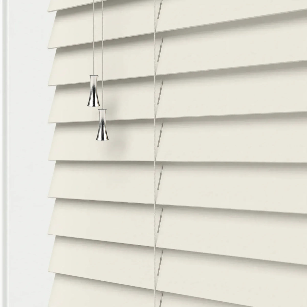 Essence Whisper Wooden Blind